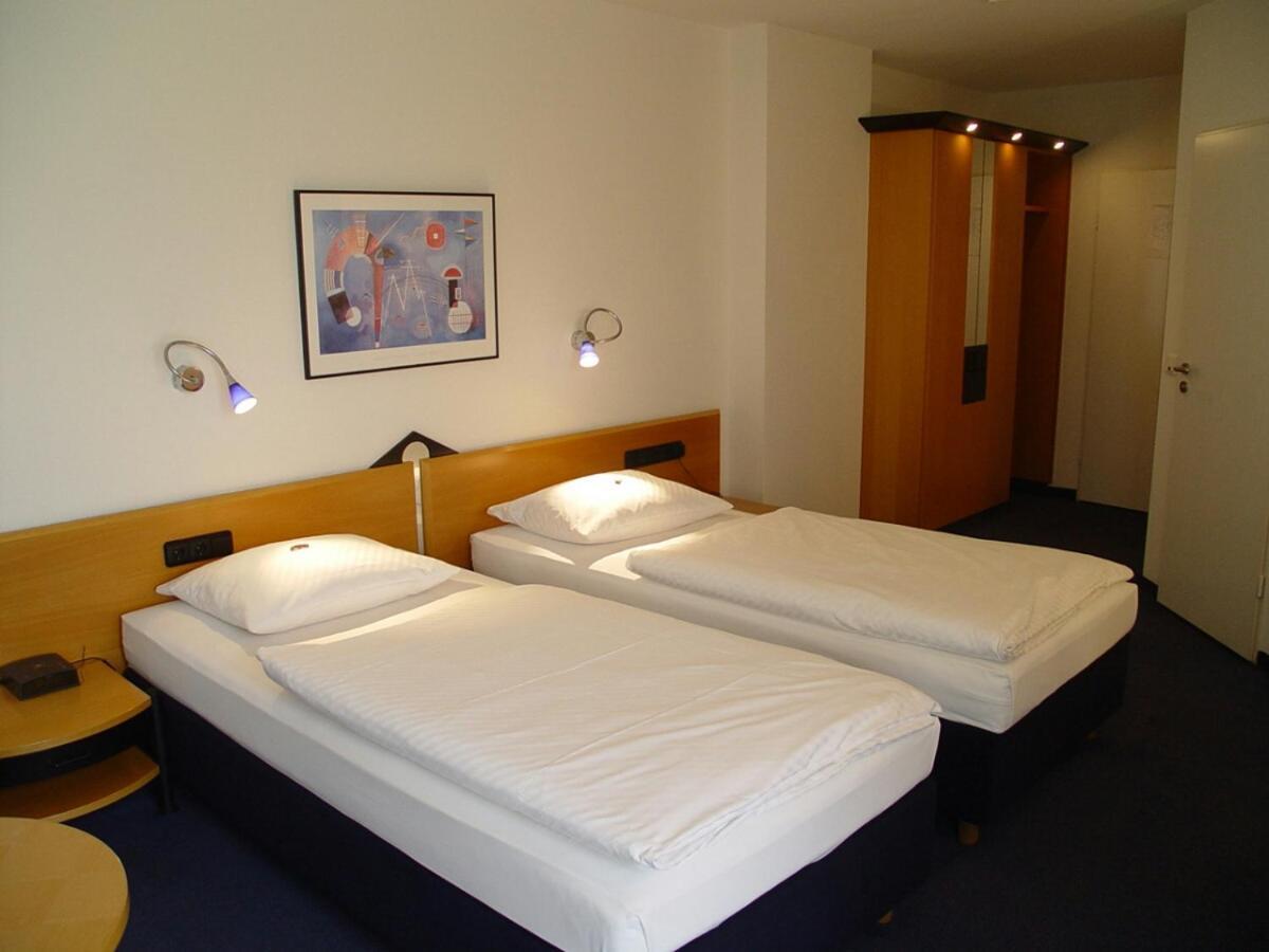 Hotel Am Weiher Erkelenz Exterior photo